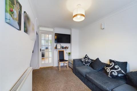 2 bedroom house for sale, Holmcroft , Southgate, Crawley, West Sussex. RH10 6TW