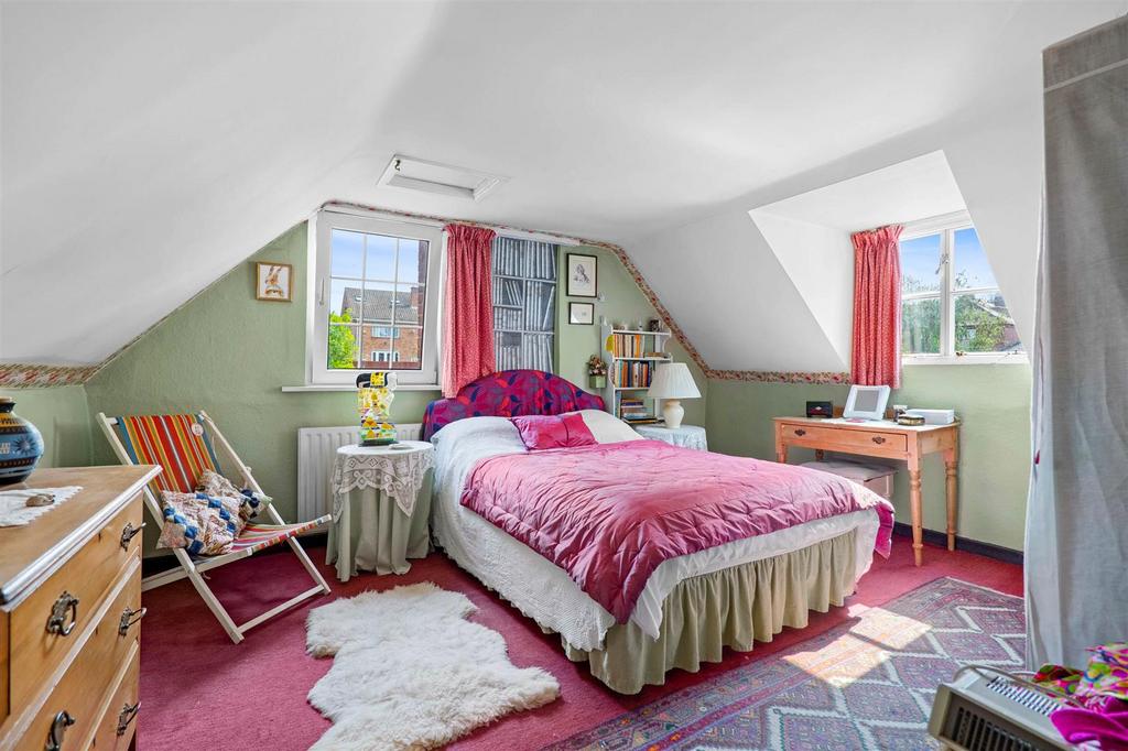 67 London Road - Bedroom 3.jpg