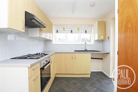 3 bedroom detached bungalow for sale - Cotswold Way, Oulton Broad, NR32