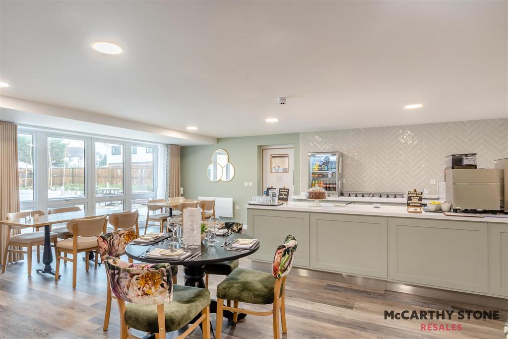8583958-interior04.jpg