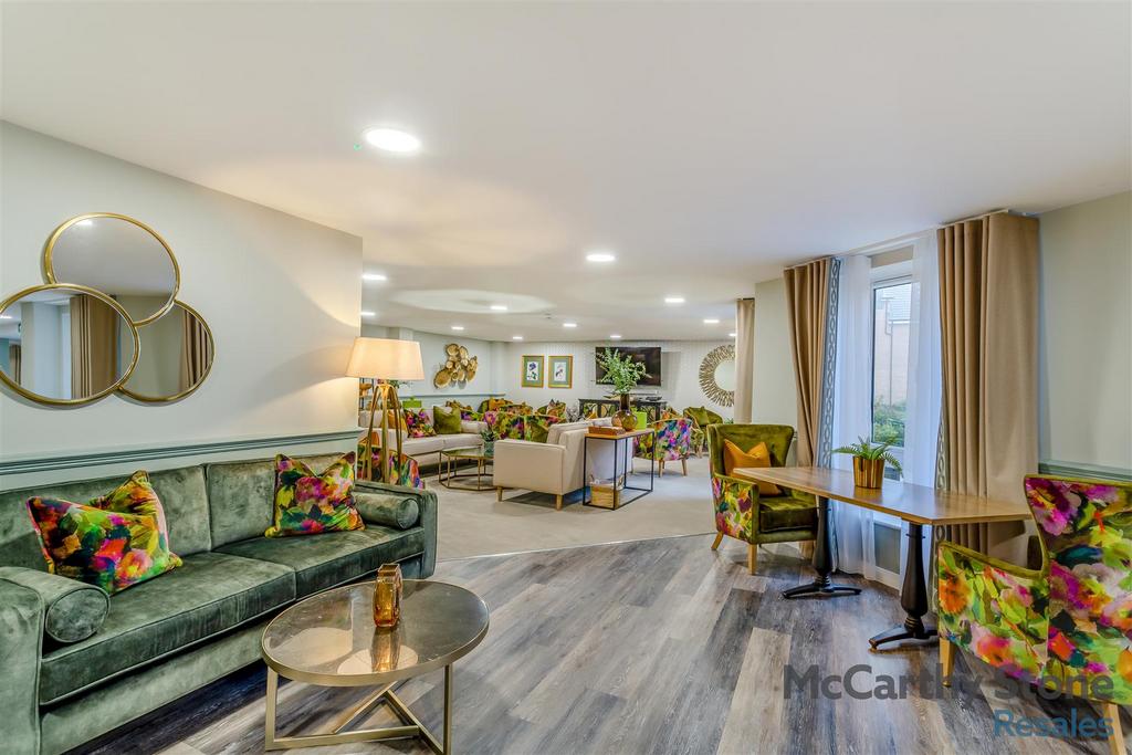 8633338-interior02.jpg