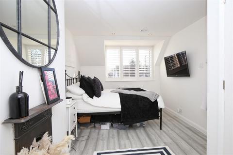 9 Battlefields Road, Wrotham, Sevenoaks, TN15 7BY