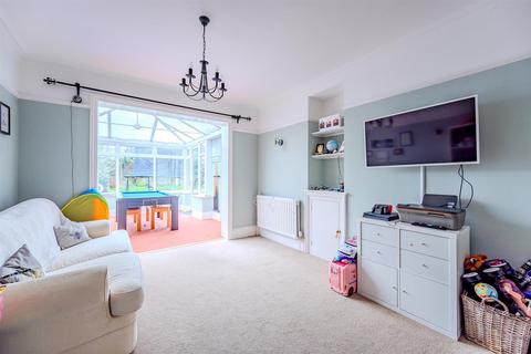 33 Milldown Road, Seaford, BN25 3PB