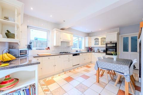 33 Milldown Road, Seaford, BN25 3PB