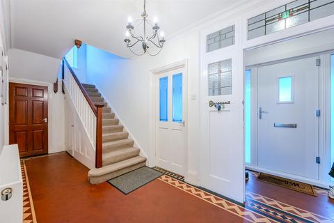 33 Milldown Road, Seaford, BN25 3PB