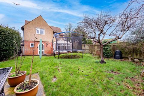 33 Milldown Road, Seaford, BN25 3PB