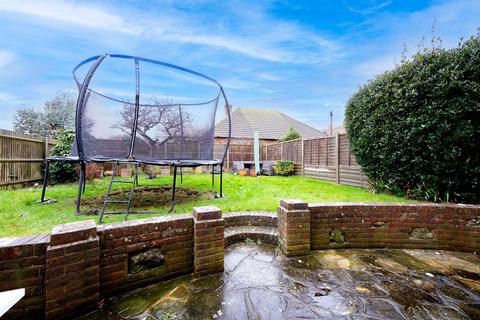 33 Milldown Road, Seaford, BN25 3PB