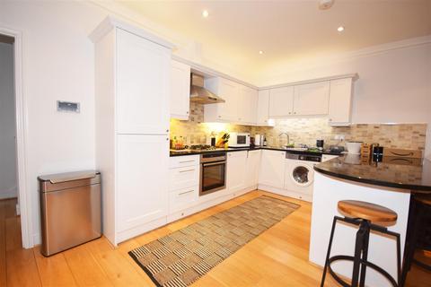 2 bedroom terraced house to rent, Friars Stile Road, Richmond