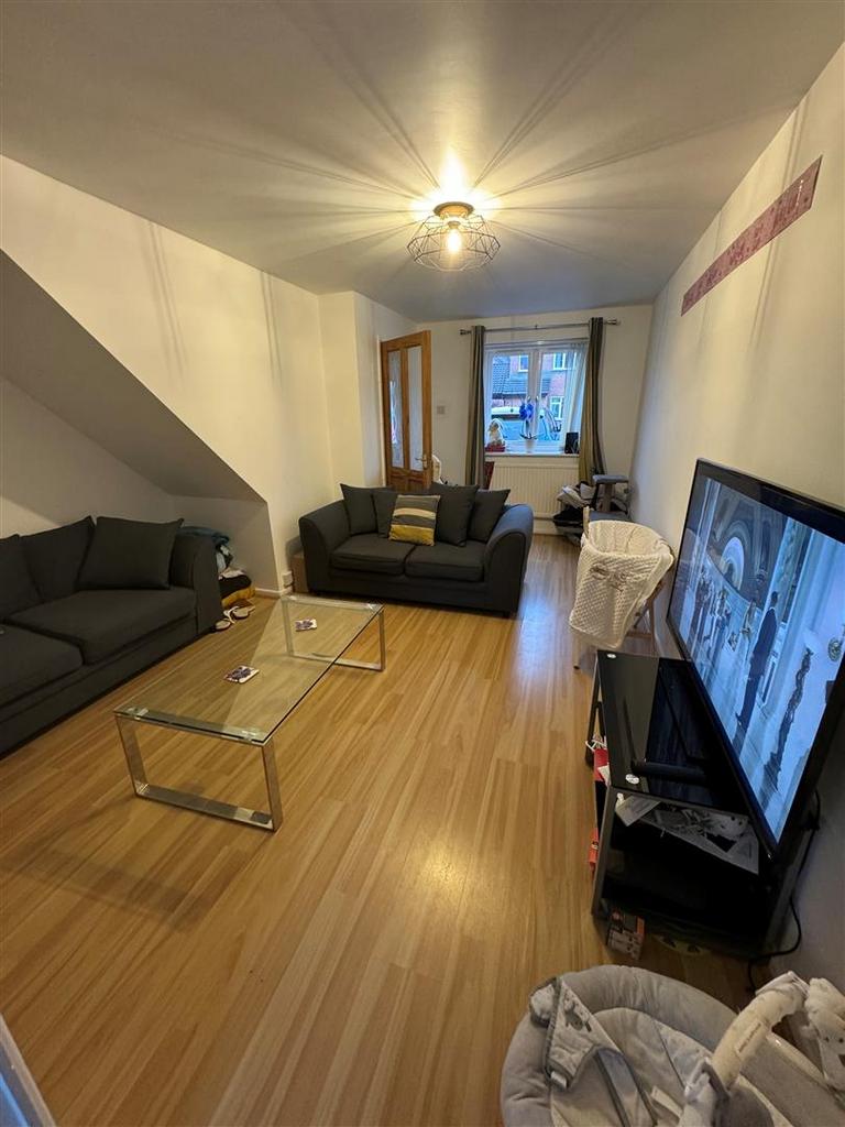 Ffordd Beck, Gowerton 2 bed terraced house £750 pcm (£173 pw)