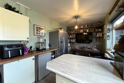 3 bedroom terraced house for sale, St. Johns Road, Congleton