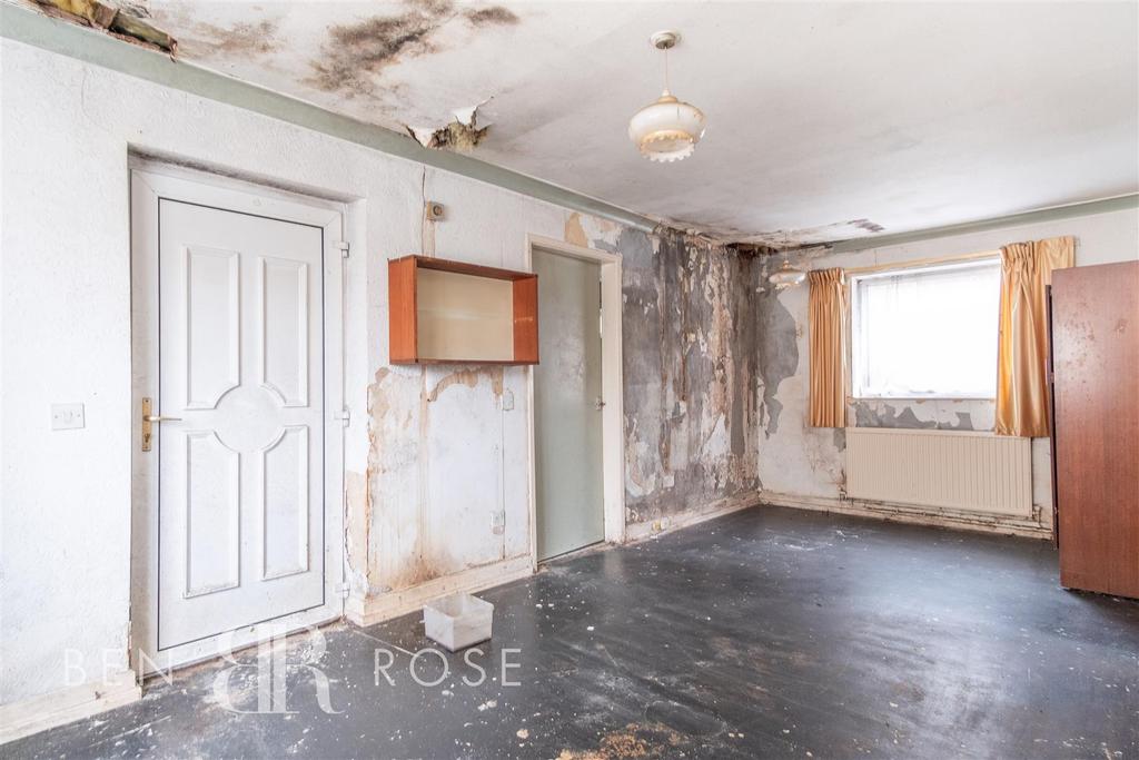 Sitting/Dining Room