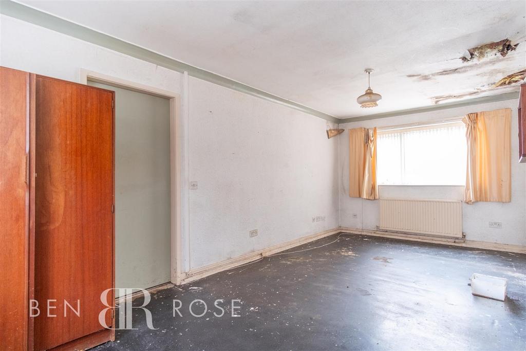 Sitting/Dining Room