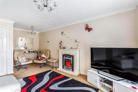 33 Beaconsfield Place, Epsom, KT17 4BD