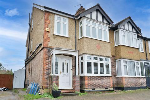 4 bedroom end of terrace house for sale, Surbiton