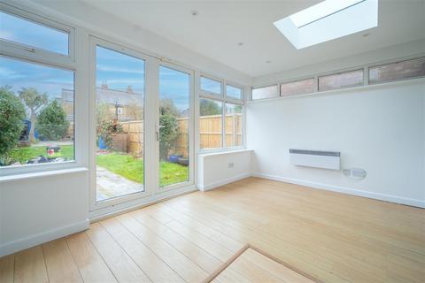 4 bedroom end of terrace house for sale, Surbiton