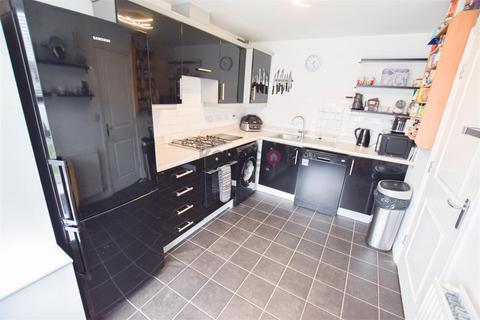 4 bedroom end of terrace house for sale, Stoneycroft Road, Sheffield, S13