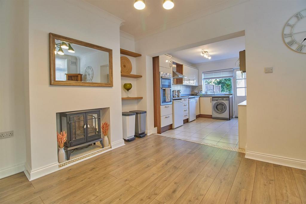 Kingsfield Road, Barwell 2 bed semidetached house for sale £210,000