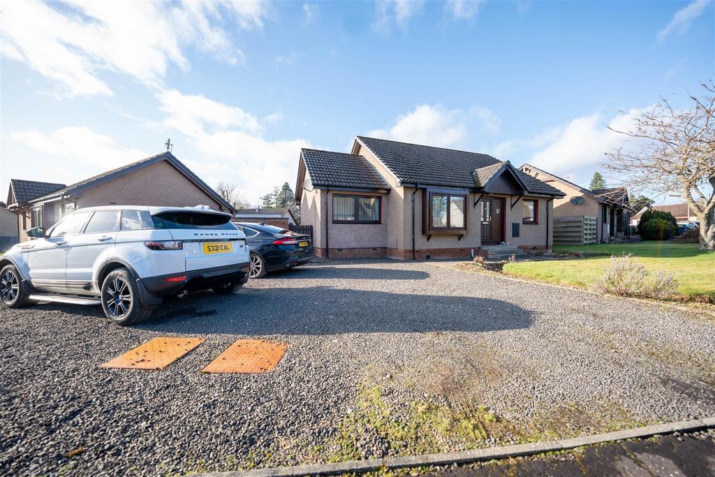 Hatton Road, Luncarty, Perth 4 bed detached house for sale £268,000