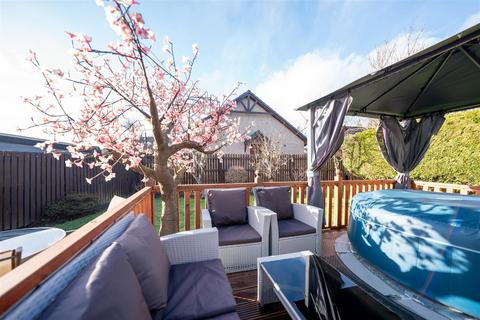 10 Hatton Road, Luncarty, Perth, PH1 3UZ