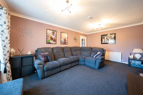 10 Hatton Road, Luncarty, Perth, PH1 3UZ