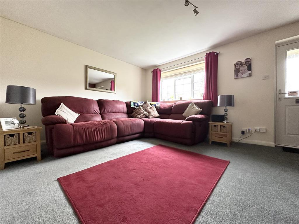 Pochins Close, Wigston LE18 3 bed townhouse for sale £230,000