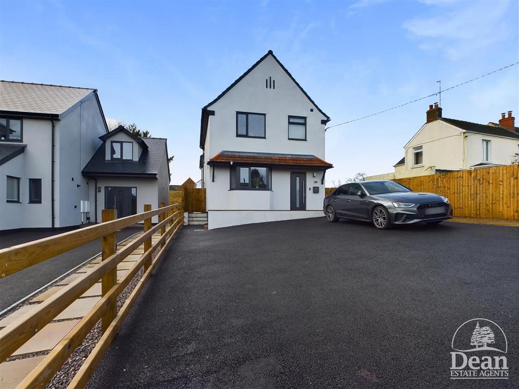 Dockham Road, Cinderford 4 bed detached house for sale £425,000