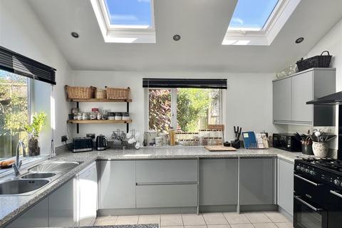 23 Penmere Road, St Austell, PL25 3PE