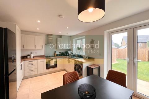 2 bedroom semi-detached house to rent - Ramfield Crescent, Collingtree Park, Northampton NN4
