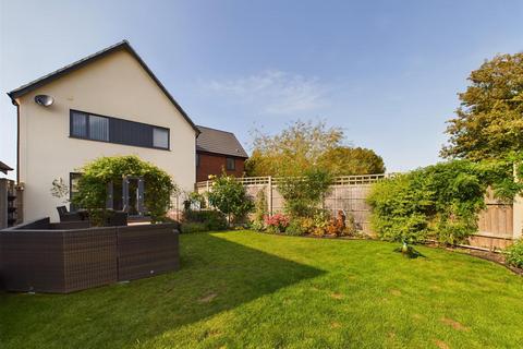 6 Bridge Close, Great Witchingham, Norwich, NR9 5TE