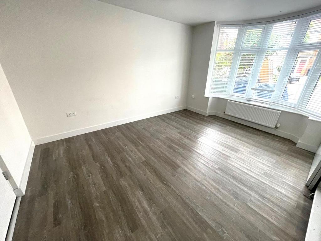 BEDROOM 1 GROUND.jpg