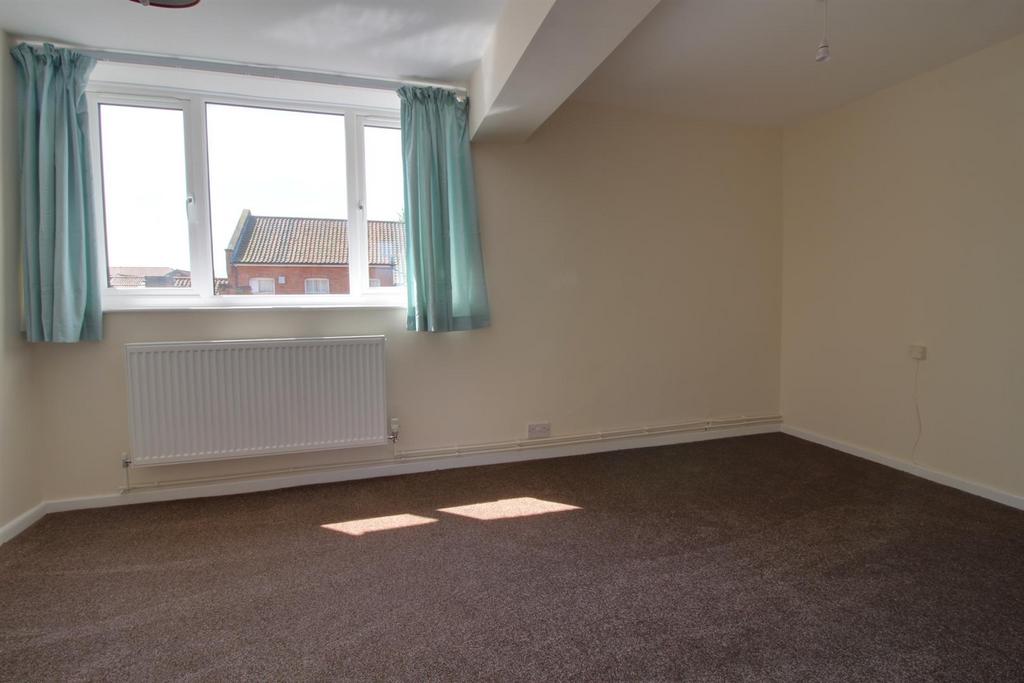 8096 Bedroom 1.jpg