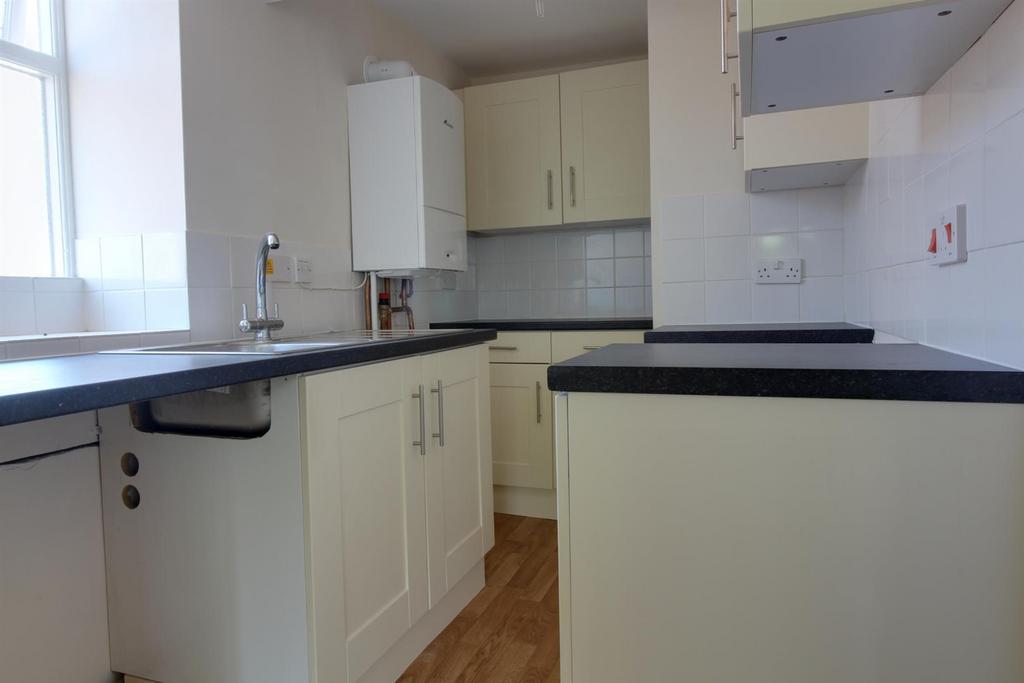 8096 Kitchen.jpg