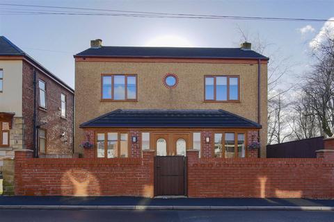 4 bedroom detached house for sale, Eastbourne Road, Darlington