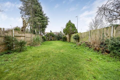 4 bedroom semi-detached house for sale, St Marys Crescent, Osterley