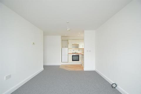 2 bedroom property for sale, IDEAL FIRST HOME  * SANDOWN