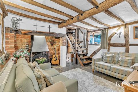2 bedroom cottage for sale, Stratford Road, Harvington