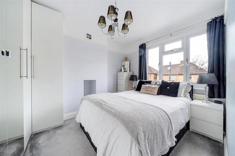 3 bedroom semi-detached house for sale, Moncktons Avenue, Maidstone