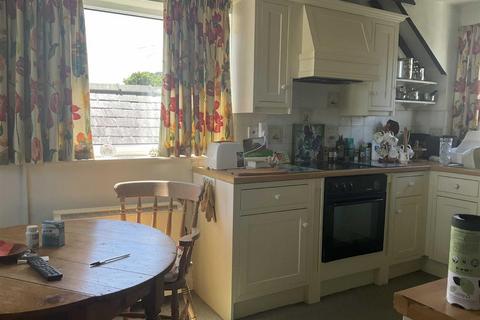 2 bedroom detached house for sale, Bryn Refail