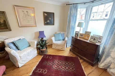 18 Albany Road, Salisbury, SP1 3YH