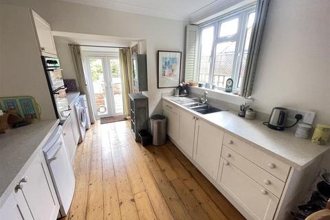 18 Albany Road, Salisbury, SP1 3YH