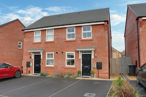 2 bedroom semi-detached house for sale, Cheshire Crescent, Alsager