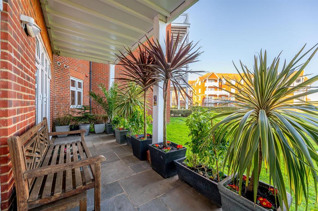 Darley Road, Meads, Eastbourne 2 bed flat for sale £625,000