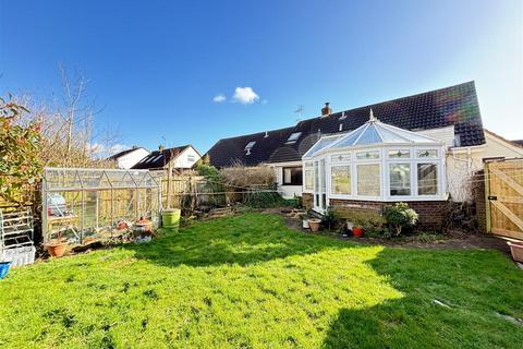 8 Collatons Walk, Bow, Crediton, EX17 6LS