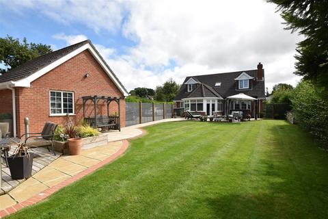 5 bedroom detached house for sale, Humberston Avenue, Humberston DN36