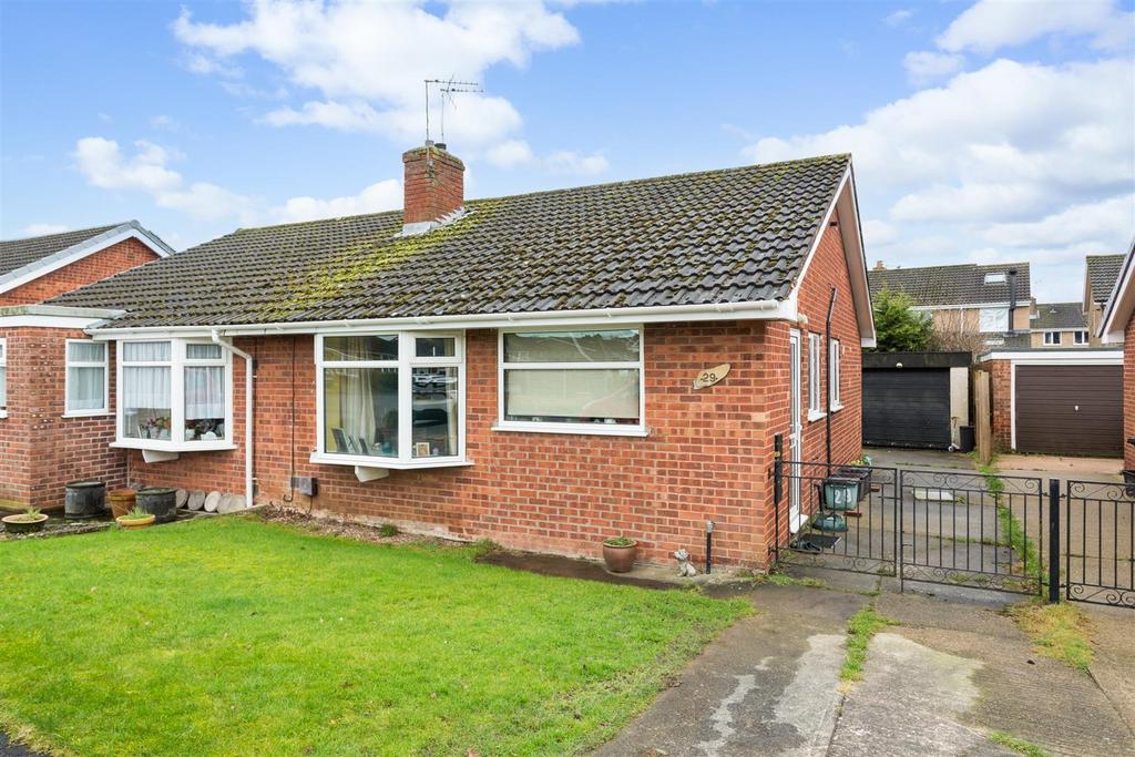 Hornsey Garth, Wigginton, York 2 bed semidetached bungalow for sale