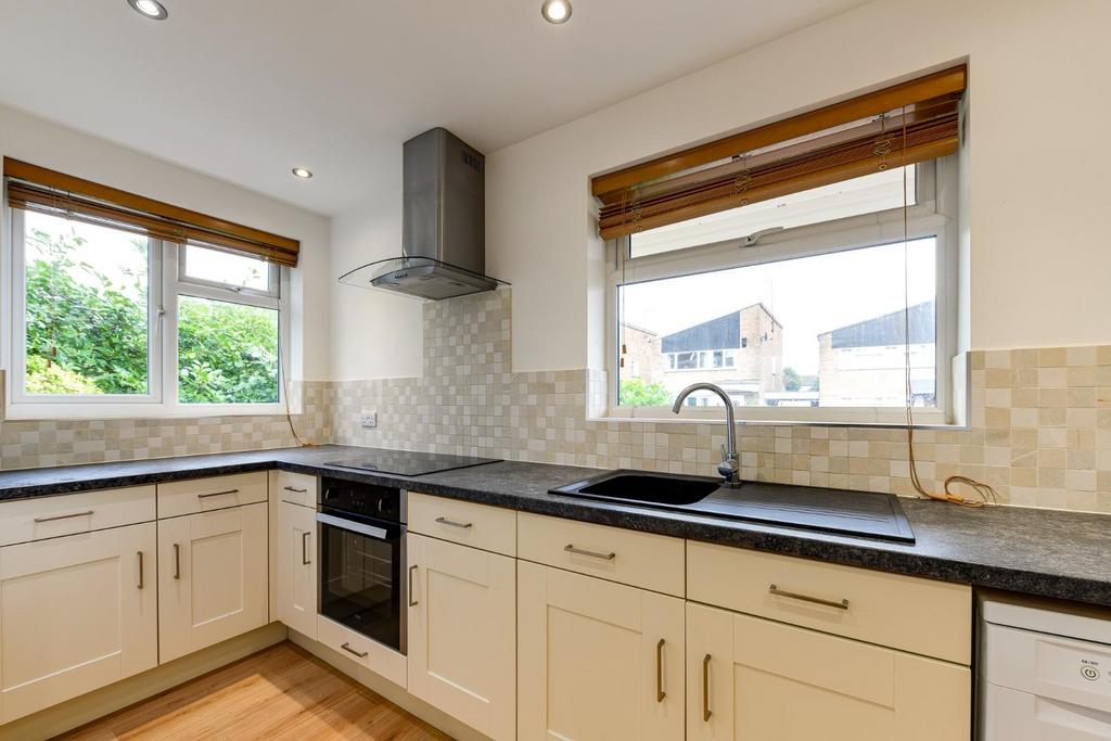Kitchen b.JPG