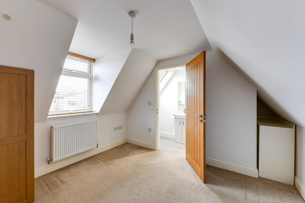 Master Bedroom.JPG
