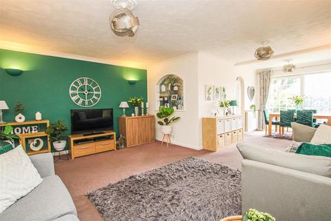 3 bedroom end of terrace house for sale, Great Eastern Road, Warley, Brentwood