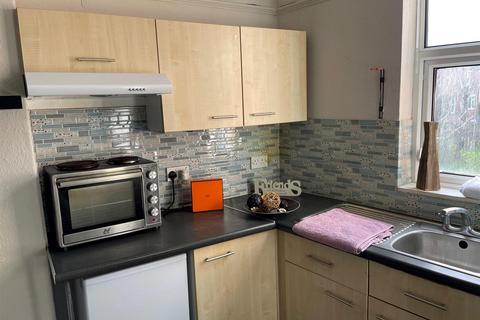 1 bedroom apartment to rent - Hollyshaw Lane, Whitkirk