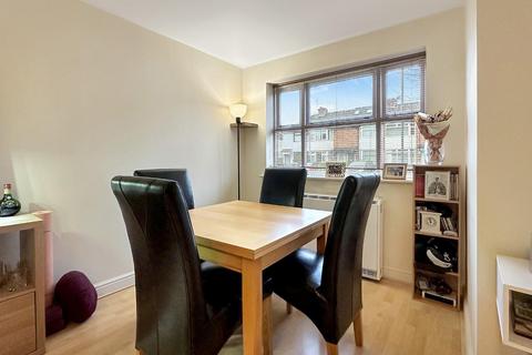 2 bedroom apartment for sale, Cromwell Road, Cambridge